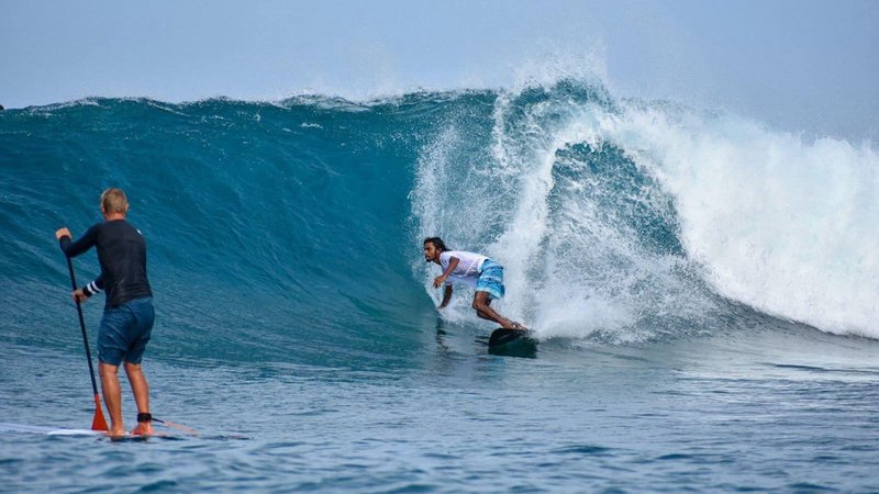 8-daags “Surf by Day, Sunset by Soul” surfkamp in Thaa Veymandoo, Malediven