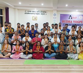 014 jours-100h en formation de professeur de yoga multistyles à Rishikesh, Inde - Photo 1