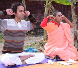 50 Tage 500-Stunden Kundalini Tantra Yogalehrer Ausbildung in Rishikesh, Indien - Photo 3
