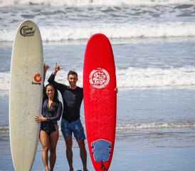 14 jours en stage de surf, petit-déjeuner et photos inclus | meilleurs coachs locaux emplacement central imbattable - Photo 1