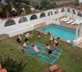 8 días de formación de profesorado de yoga, trauma-informado e inclusivo de 50 horas en Tenerife, España - Photo 3
