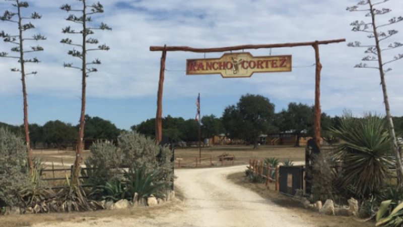 14 Day Fitness Ranch Program with Hiking and Horse Riding Holiday in Bandera, Texas
