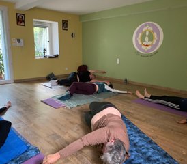  6 jours en stage de yoga somatique et MUNZ FLOOR à Busset, France - Photo 4