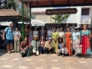 28 jours de stage de formation de professeur de yoga Hatha et Ashtanga Vinyasa 200 heures abordable à Kerala, Inde