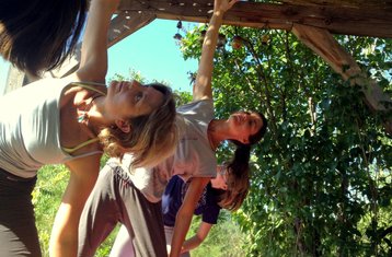 30 Tage 300-Stunden Yogalehrer Ausbildung in Ardèche, Frankreich