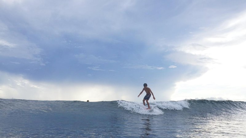 10 días de experiencia definitiva de campamento de surf en Catanduanes, Filipinas