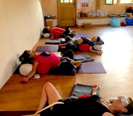 6 jours d'approfondissement yoga Iyengar, alignement corporel et méditation, Pyrénées, France - Photo 5