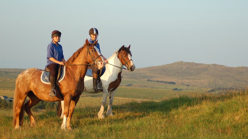 7 Day Scenic Horse Riding Holiday in the Beautiful Cornwall