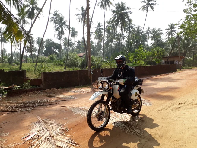 3 Day Getaway to Sigiriya, Kandy, and Negombo Guided Motorcycle Tour in Sri Lanka photo 5