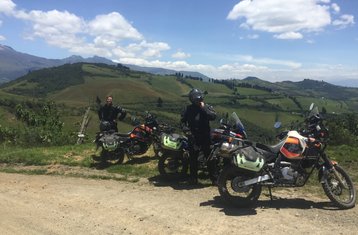 5 jours à moto guidé dans le chaud et le froid en Équateur