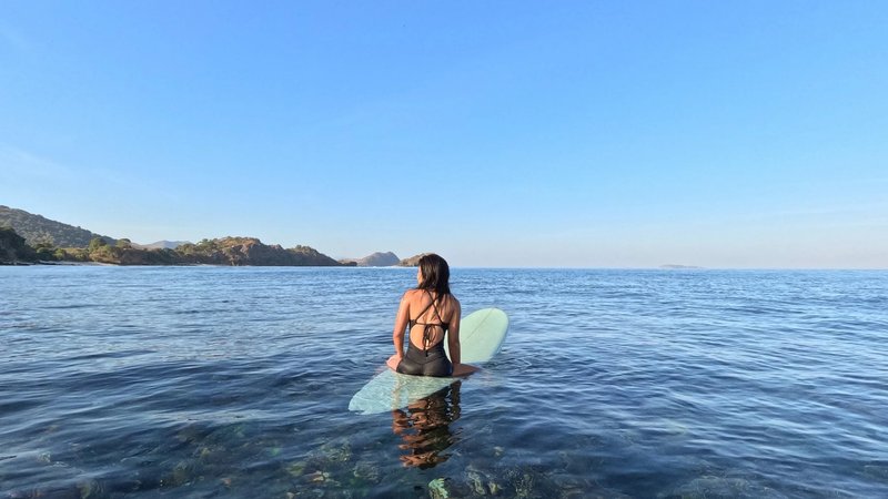 10 días de retiro privado de surf y yoga de lujo para mujeres en las islas Mentawai, Indonesia