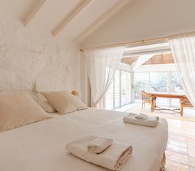 5 Day 30-Hour Yin Yoga and Nervous System Teacher Training in Mallorca, Spain - Photo 5
