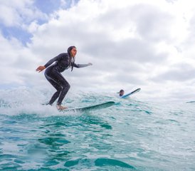 8 jours de retraite surf tout compris pour femmes avec skate, yoga et aventure à Fuerteventura, Espagne - Photo 2