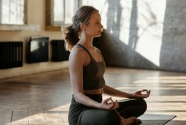 Vegetarische Meditation Retreats und Reisen
