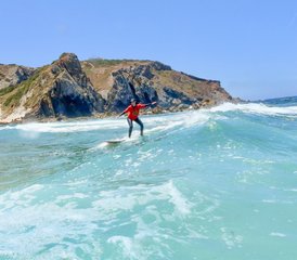 25 jours en stage de surf pour tous les niveaux à Amado Surf Camp en Algarve, Portugal - Photo 1