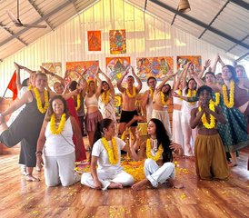 1028 jours-200h en formation de professeur de yoga et 7 massages ayurvédiques revitalisants au Kerala, Inde - Photo 1