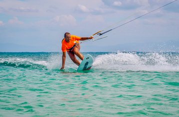 7 días de campamento de wing foil o kitesurf para principiantes en Cabarete, República Dominicana