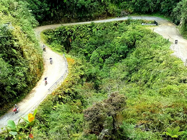 19 Day Highlander 2 Guided Motorcycle Tour in Bolivia photo 7