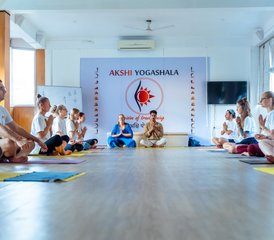 732 jours-300 h en formation de professeur de yoga hatha et vinyasa à Rishikesh, Inde - Photo 1