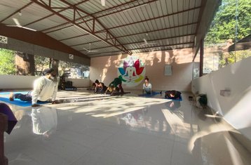 21 jours en retraite de yoga revitalisante et de méditation himalayenne avec massages ayurvédiques à Rishikesh, Inde