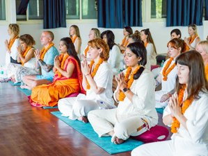 13-Daagse 100-uur Yoga- en Ayurveda Docentenopleiding in Rishikesh, India