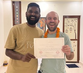 4 jours en formation de professeur de yoga du rire et méditation à Rishikesh, Inde - Photo 2