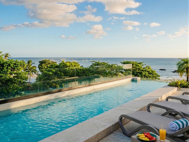 Iguana Surf Camp Tamarindo Costa Rica beginner established coaching