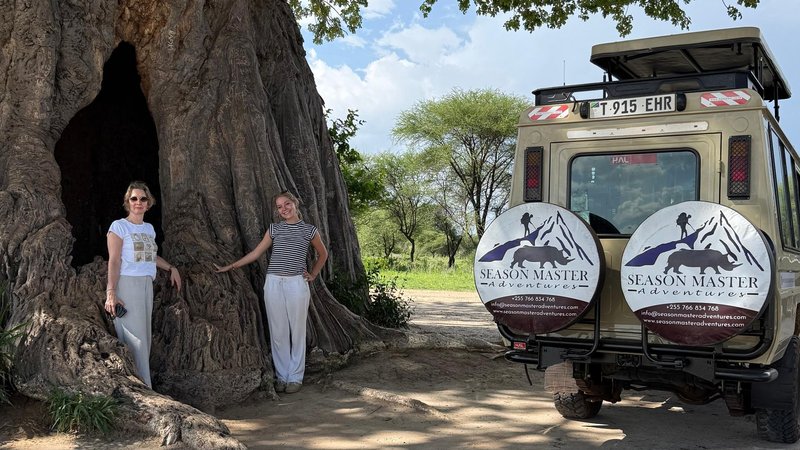 Excursión de un día a Serval Wildlife: da de comer a jirafas y leones en Arusha, Tanzania