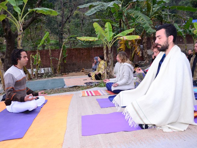 The Best 6 Places for an India Yoga Retreat | yoga retreat rishikesh
