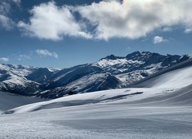 Auvergne-Rhône-Alpes Retreats und Reisen