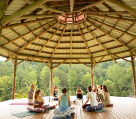 4 Tage Frauen-Only Nourish Yoga Retreat in den Ausläufern der Great Smoky Mountains, USA - Photo 3