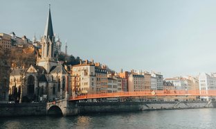 Lyon Retreats und Reisen
