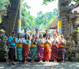 525 Tage 300-Stunden Lebensverändernde Multistil Yogalehrer Ausbildung in Ubud, Bali, Indonesien - Photo 1