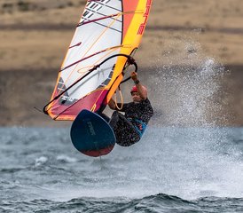 7 Tage Canterbury Wing Foil und Windsurf Urlaub - South Island Surfari in Neuseeland - Photo 2