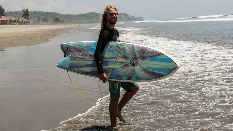 8 Days Spanish Course with Surfing in Santa Elena, Ecuador