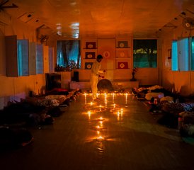 7 Tage Ganzheitliches Yoga und Meditation, Ayurveda-Therapie & Klangheilungs-Retreat in Rishikesh, Indien - Photo 2