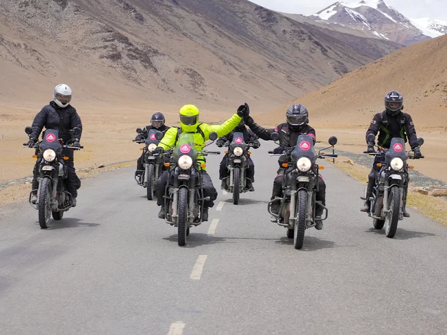 12 Day Ladakh Guided Motorcycle Tour in Indian Himalayas (Manali-Srinagar) photo 7