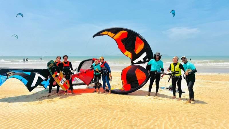 7 Day The Ultimate Kitesurf Adventure with Several Group Activities in Essaouira, Morocco