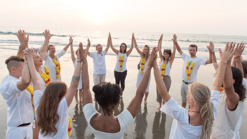 13 Tage 100-Stunden Yin Yogatherapielehrer Ausbildung in Goa