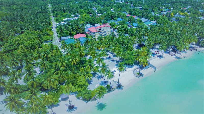 8 Day All Inclusive Surf Hotel in Laamu Atoll