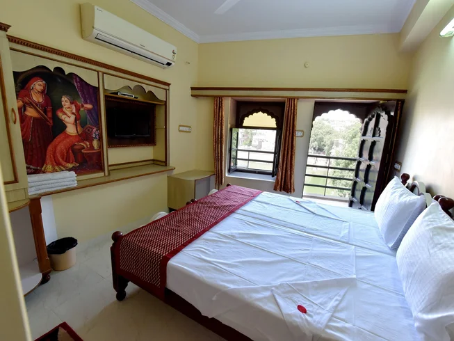 3 Day Self-Guided Motorcycle Tour in Bikaner and Jodhpur, Rajasthan photo 9