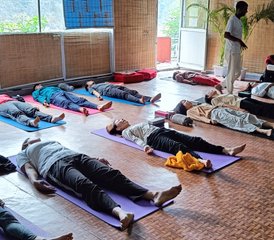 28 Tage 300-Stunden Multi-Style Yogalehrerausbildung Fortgeschrittene Ausbildung in Syalpani, Uttarakhand, Indien - Photo 3