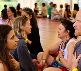 56 Tage im Yoga- und Meditationsfestival zur Feier der Sommersonnenwende in Besalú, Spanien - Photo 1