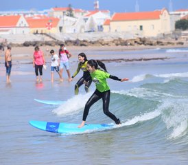 48 días de campamento de surf y estancia para todos los niveles en Peniche, Portugal - Photo 1