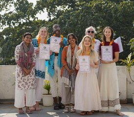 Formation de professeur de Yin yoga de 50 heures sur 7 jours à Tapovan, Inde - Photo 4