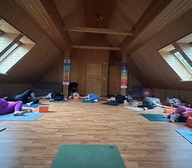 3 Tage Wochenendretreat in der Lüneburger Heide, Deutschland mit Vinyasa, Yin, & Meditation - Photo 3