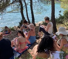 5-Daagse Wijze Vrouw Peri-tot-Post-Menopauze Yoga Welzijns De Retreat op het Eiland Hvar, Kroatië - Photo 3