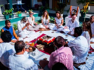 22 Tage 200-Stunden Hatha Yoga Lehrer Ausbildung in Rishikesh