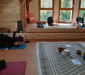 2 jours en stage de yoga : faire rayonner son coeur dans un chalet en forêt en Savoie, France - Photo 5