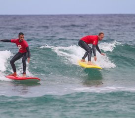 97 días de campamento de surf perfecto en Corralejo, Fuerteventura, España - Photo 1
